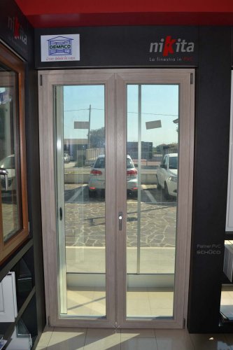 Finestra in PVC schuco colore finto legno CEDRO