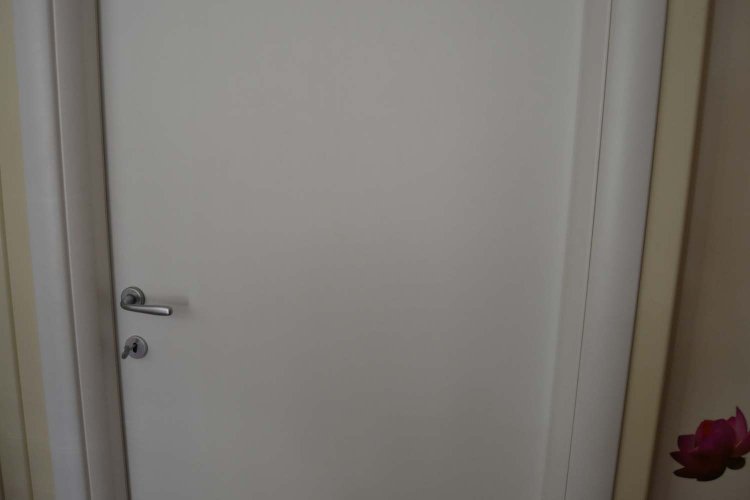 porta liscia colore BIANCO BASE LISCIO OPACO (2)