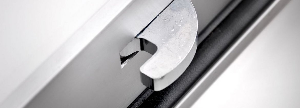 dierre_porta_blindata_sleek_dettaglio_deviatore-1210x423